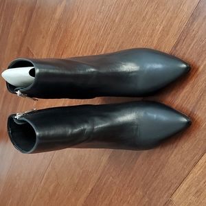 New in box IRO Shenna Boots Booties black